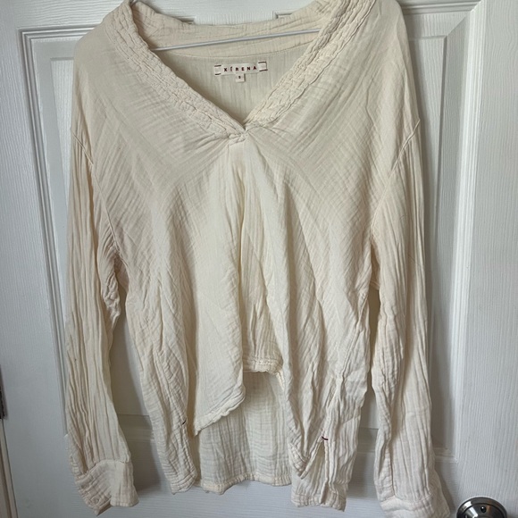 XiRENA Tops - XiRENA Off-White Women's Blouse